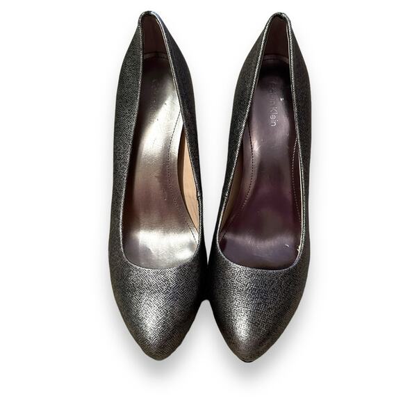 Calvin Klein Elita Cosmopolitan Stacked Pump Heels in Metallic Silver Sz 8.5 - Picture 2 of 16